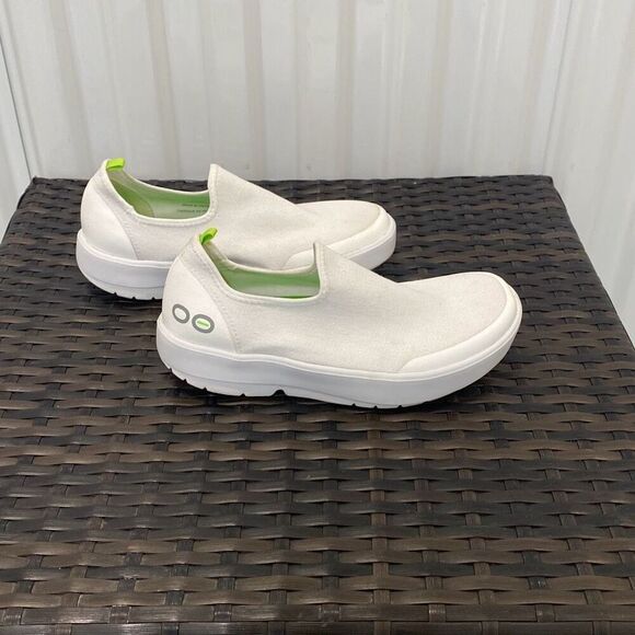 Oofos Sneakers women’s size 7 - Picture 1 of 7